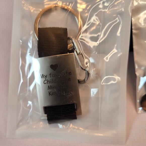 4 KEY RINGS/CHAINS - Picture 2 of 6